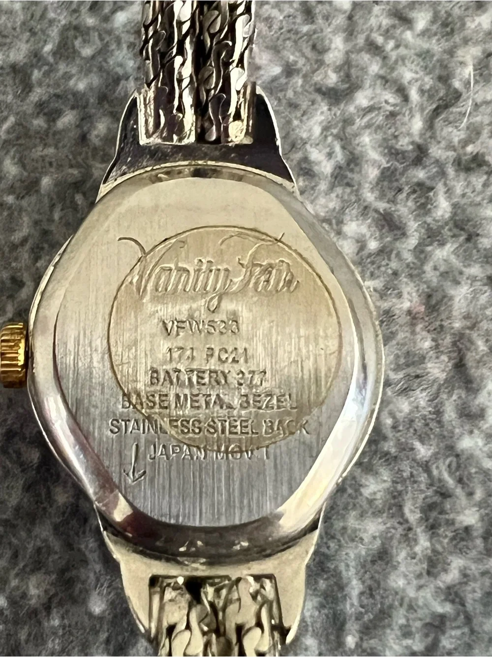 Vintage Vanity Fair Silver Tone Heart Bracelet Watch 7” Japan Movement